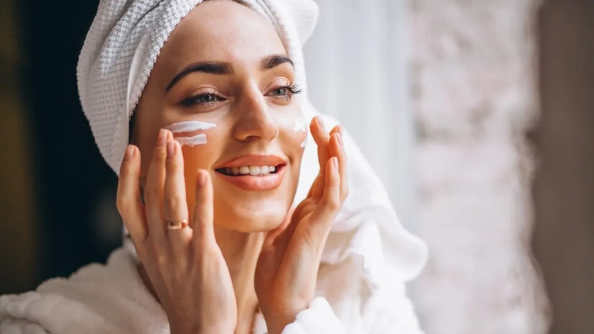 how-skins-demands-change-from-morning-to-night-dermatologists-guide-to-optimal-skincare